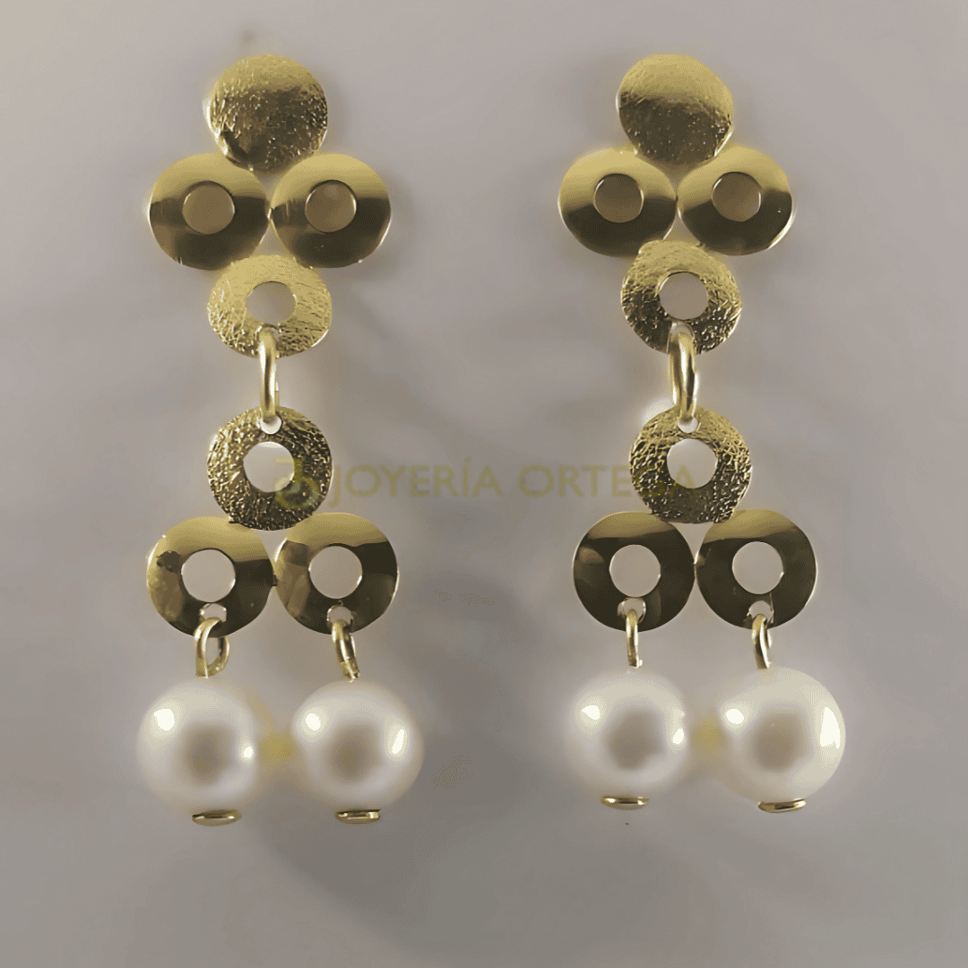 Pendientes de oro con perlas colgantes