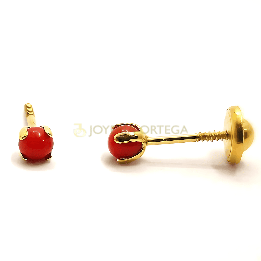 Pendientes dorados con esfera roja