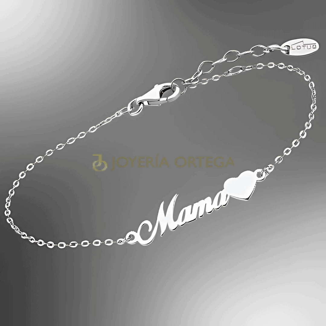 Pulsera de plata con la palabra 'Mamá'
