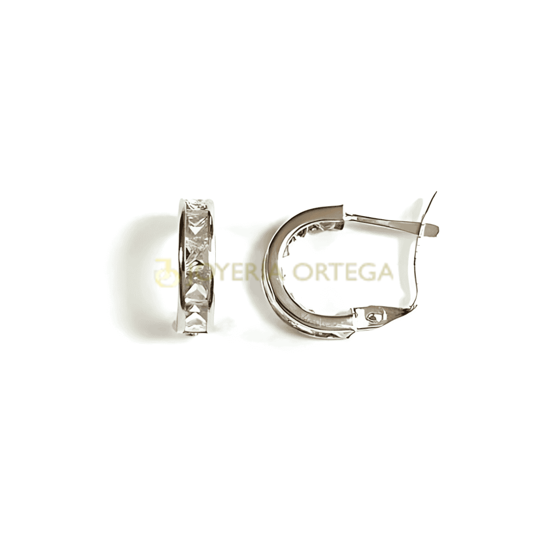 Pendientes de plata con diseño geométrico