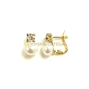 Pendientes perlas y diamantes en oro amarillo
