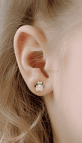 pendientes bebe estrella oro 18k - Imagen 2